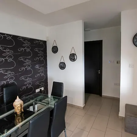 Glabur - The Amazing 2 Bdr - City, Free Parking & Wifi *
