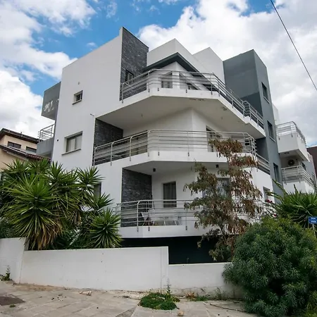 Glabur - The Amazing 2 Bdr - City, Free Parking & Wifi Apartment